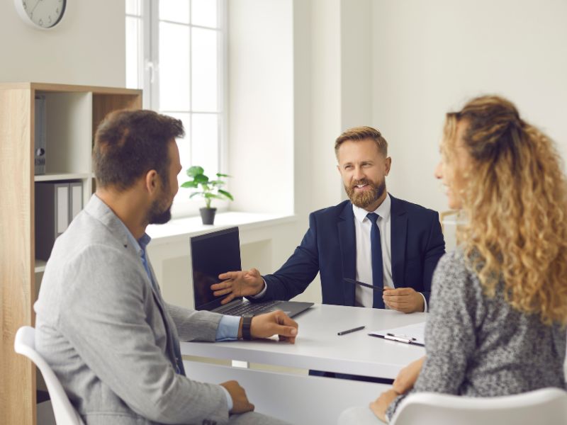 couple meeting with a broker